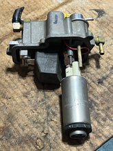 Charger l'image dans la galerie, Séparateur de vapeur et pompe à carburant Mercury 60 CV VST 883202T02 TESTÉ & régulateur 883257T 1 compatible avec les moteurs quatre temps EFI 30 40 50 CV