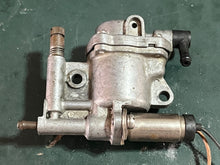 Cargar imagen en el visor de la galería, DT 90 100 150 175 200 hp Suzuki 13400-87D12 STARTER VALVE pump 1987-1999 fuel primer V6 Two Stroke 13400-87D20 with  SOLENOID 13428-87D20