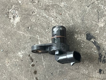 Cargar imagen en el visor de la galería, 350 hp Mercury Verado CAMSHAFT POSITION SENSOR 8M0011987 four stroke 135 - 400 hp