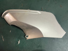 Cargar imagen en el visor de la galería, BF 200 225 175 hp Honda 63731-ZY3-A12ZA LOWER MOUNTING COVER right STARBOARD Extension case 2006-up