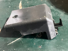 Lade das Bild in den Galerie-Viewer, f 9.9 hp Yamaha electrical TERMINAL COVER 6G8-81916-00-00 four stroke 1989-1998 T9.9ELRT