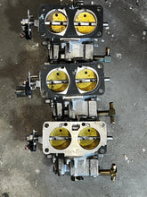 Load image into Gallery viewer, 225 200 hp Mercury CARBURETOR SET WM-47 3311-818639A12 818639A13 818639A14 two stroke 3.0 liter CLEAN - NEED NEW BOWL GASKETS