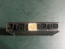 Lade das Bild in den Galerie-Viewer, 50 hp Evinrude 5031740 ECM Engine Control Module f8t90172