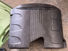 Cargar imagen en el visor de la galería, f 250 hp Yamaha IGNITION COIL COVER 6P2-82314-00-00 four stroke 2005-2015