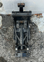 Load image into Gallery viewer, DF 60 70 hp Suzuki STEERING BRACKET 43750-99E02-0EP SWIVEL BRACKET 43111-99E00-0EP four stroke 1998-2009 compatible up to df140