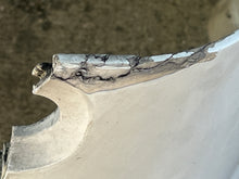 Load image into Gallery viewer, DF 150 hp Suzuki  SIDE COVER SET WHITE 62821-96J0-Y5S 61811-96J0-Y5S 2015-2018