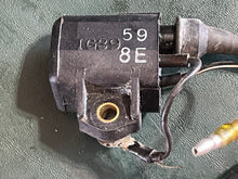 Lade das Bild in den Galerie-Viewer, 150 115 hp Yamaha IGNITION COIL ig-39 6R3-85570-01-00 high resistance t- 132 boot TWO STROKE 1994-2009 some 130 175 200 225 hp