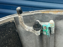 Load image into Gallery viewer, 225 hp Yamaha TOP COWLING 60Y-42610-00-NA two stroke HPDI vmax