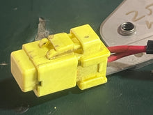 Cargar imagen en el visor de la galería, 25 30 hp Mercury EFI Fuse CABLE ASSEMBLY 898101077 FUSE-20 AMP  853814002 bracket 898101050  four stroke