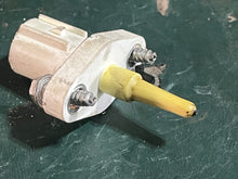 Cargar imagen en el visor de la galería, 115 hp Mercury iafm TPS TEMPERATURE SENSOR 891663001 four stroke EFI