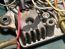 Cargar imagen en el visor de la galería, 70 hp Yamaha CDI UNIT 6H3-85540-11-00 voltage regulator 6G1-81970-61-00 bracket 6H3-85542-00-94 cover 6H3-81916-00-00 Two Stroke 3 cylinder ETLD 1984-1991 - some 60 hp compatibility