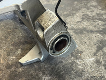 Cargar imagen en el visor de la galería, BF 150 135 hp 50201-ZW1-040ZA SWIVEL CASE 1999-2007+ 50100-ZY6-000 steering arm mounting frame & mount bracket four stroke