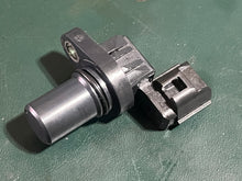 Load image into Gallery viewer, 250 hp Yamaha CAM POSITIONING SENSOR 6P2-85896-00-00 four stroke 2005-2018 some 200 225 hp