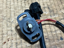 Load image into Gallery viewer, F 75 80 90 100 hp Yamaha 61A-85885-00-00 THROTTLE SENSOR ASSEMBLY TPS Four Stroke 1999-2004 compatibility depends on hp