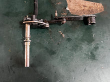 Lade das Bild in den Galerie-Viewer, 200 225 250 hp Johnson Evinrude SHIFT ARM ASSY with SWITCH 0586437 331737 433481 431908 two stroke