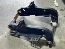Cargar imagen en el visor de la galería, MFS 25 30 hp Tohatsu ptt CLAMP BRACKET 3AEQ772111 3AEQ772120 four stroke 2010-2019 SWIVEL BRACKET BOLT 3AD621910