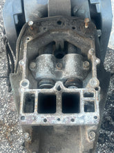 Lade das Bild in den Galerie-Viewer, 200 175 150 hp Yamaha CLAMP BRACKETS 6G5-43111-02-8D 6G5-43112-02-4D, SWIVEL BRACKET 6G5-43311-00-8D, 25” STEERING BRACKET ARM 6E5-42510-25-8D, 25” UPPER CASING 6E5-45111-23-8D, Two-wire PTT 6G5-43800-06-4D two stroke compatible most 1999-2012