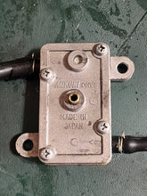 Cargar imagen en el visor de la galería, DT 6 hp Suzuki FUEL PUMP 15100-98610 two stroke 1999 4 & 5 hp compatible 1988-2002
