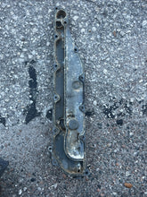 Cargar imagen en el visor de la galería, BF 90 75 hp HONDA WATER JACKET COVER 19360-ZW1-000ZA thermostat Four Stroke 1997-2006