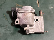 Cargar imagen en el visor de la galería, DT 150 175 200 225 Suzuki starter valve assy 13400-87D12 NLA two stroke 90 100 compatible