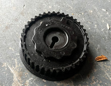 Cargar imagen en el visor de la galería, f 225 250 300 hp Yamaha GEAR DRIVEN PULLEY 6CB-11567-00-00 four stroke 2010-2020