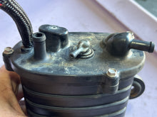 Lade das Bild in den Galerie-Viewer, 150 hp 90 - 200 hp Evinrude e-tec VST RESERVOIR & PUMP 5009967 two stroke AF AB models TESTED