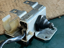 Cargar imagen en el visor de la galería, BF 115 - 225 hp Honda 35470-ZY3-003 NEUTRAL SWITCH & bracket 35470-ZY3-023 2004-up Four Stroke 115 130 135 150 200 225 hp