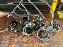 Lade das Bild in den Galerie-Viewer, 225 hp Johnson v6 Looper CARB SET two stroke