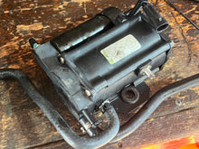 Cargar imagen en el visor de la galería, tested 40 50 60 75 90 hp Evinrude e-tec vst VAPOR SEPARATOR PUMP 5008072 two stroke 2009-2012