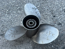 Cargar imagen en el visor de la galería, OMC Volvo Penta Rebel 763568 3-Blade Propeller LH 15 1/2 x 17 Pitch STAINLESS prop 15 spline