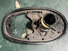 Cargar imagen en el visor de la galería, 40 hp Mercury Mariner EXHAUST PLATE bottom cowl 39449a1 79613 72014A2 42818A1 79614A1 Two Stroke