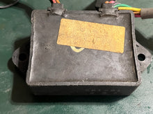 Lade das Bild in den Galerie-Viewer, 80 - 225 hp Yamaha 6K1-01 dual ignition control uni 6K1-82570-01-00 6K1-82570-02-00 two stroke 1987