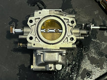 Lade das Bild in den Galerie-Viewer, 225 hp Yamaha 76 degree CARBURETOR SET 2-4-6 62J-14301-00-00 62J-14302-00-00 62J-14303-00-00 two stroke 1994-1996