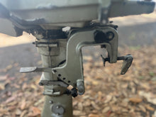 Cargar imagen en el visor de la galería, DT 8 hp Suzuki 61111-98104-02M ENGINE LOWER, 41111-98512-02M CLAMP BRACKET, 52110-98516-02M HOUSING, DRIVE SHAFT midsection, engine holder & clamp brackets TWO STROKE short shaft