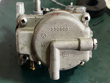 Cargar imagen en el visor de la galería, 40 50 hp Johnson Evinrude CARBURETOR SET 397064 395790 398318 396140 Two Stroke 2 Cylinder 1985-1993 also 398347 398346 432982 432983 432985 432984 432437 398340