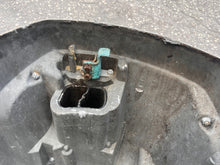 Cargar imagen en el visor de la galería, f 115 hp Yamaha TOP COWLING 68V-42610-10-8D four stroke 2002-2011 68V-42610-14-00 68V-42610-13-00 68V-42610-12-00 68V-42610-12-8D 68V-42610-11-8D 68V-42610-10-8D