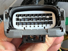 Lade das Bild in den Galerie-Viewer, 200 hp Yamaha WIRE HARNESS 68F-82590-70-00 two stroke HPDI 2005 some compatibility 150 175 hp - off Z200txrd