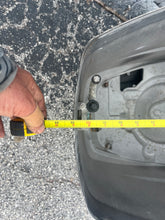 Load image into Gallery viewer, 225 hp Yamaha TOP COWLING 60Y-42610-00-NA two stroke HPDI vmax