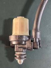 Cargar imagen en el visor de la galería, 40 30 50 60 hp Mercury 899106T01 FUEL PUMP & FUEL FILTER 879884T with hoses Four Stroke EFI 2008