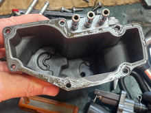 Cargar imagen en el visor de la galería, f 60 Yamaha 6C5-14180-22-00 FLOAT CHAMBER ASSY vst 2015-2020 50 60 hp TESTED, 6C5-13906-01-00 PRESSURE REGULATOR