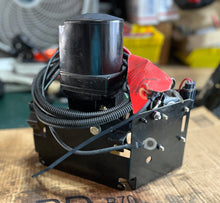 Load image into Gallery viewer, Mercury Mercruiser Bravo 1 865380A25 TILT/TRIM PUMP ASSY I/O Sterndrive SAE-J11711 with reservior, trim relays, holder like new mercruiser 1986 to present 3.0, 4.3, 5.0. 5.7, 7.4 liter alpha, bravo