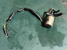 Cargar imagen en el visor de la galería, 135 150 175 200 hp Mercury XR2 FUEL ENRICHER VALVE Solenoid 42859A2 two stroke 1976-1999 may be compatible 90 - 275 hp