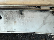 Load image into Gallery viewer, DF 150 hp Suzuki SIDE COVER STBD 61811-96J20-Y5S PORT 61821-96J11-Y5S four stroke 2014-2017