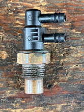 Charger l'image dans la galerie, 150 hp Mercury THERMAL AIR VALVE vacuum 814612 Two Stroke v6 1991-2005 some 105-200 hp