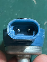 Load image into Gallery viewer, 135 150 175 HP Mercury Air injector Blue 883078A3 883078 8M6001743 two stroke DFI OPTIMAX