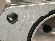 Load image into Gallery viewer, 90 hp Yamaha CARBURETOR SET 61H-30 6H1-14301-30-00 6H1-14302-30-00 6H1-14303-30-00 Two Stroke 2004-09 superseded 6H1-31
