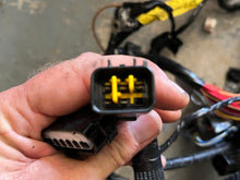 Cargar imagen en el visor de la galería, f 250 hp Yamaha engine WIRE HARNESS ASSY 6P2-82590-02-00 6P2-01 6P2-00 four stroke 2005