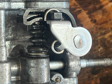Cargar imagen en el visor de la galería, DF 25 hp Suzuki 13200-95J00 CARBURETOR twin V STARTER ASSY 13368-95J00 Four Stroke 2006-2014