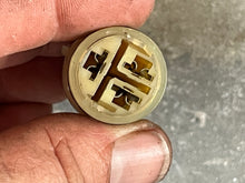 Cargar imagen en el visor de la galería, F 100 80 hp Yamaha Stator Assy 67F-85510-00-00 four stroke electrical 1999