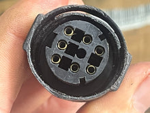 Cargar imagen en el visor de la galería, 115 130 hp Yamaha OIL LEVEL CONTROL UNIT ASSY 6E5-85740-02-00 emergency shut off 1984-2003 two stroke super 6E5-WS857-00-00 6E5-85740-01-00 also 150 175 200 hp